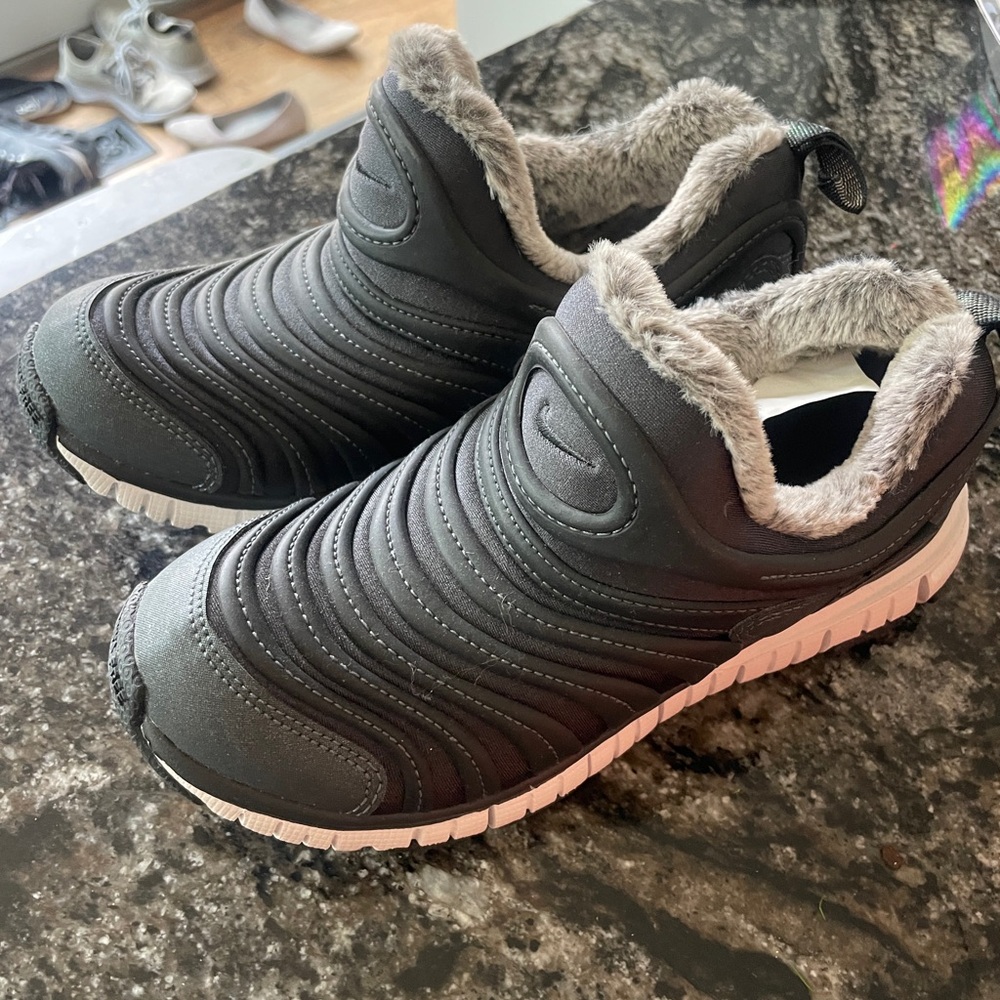 Nike Kids Shoes Black and Gray